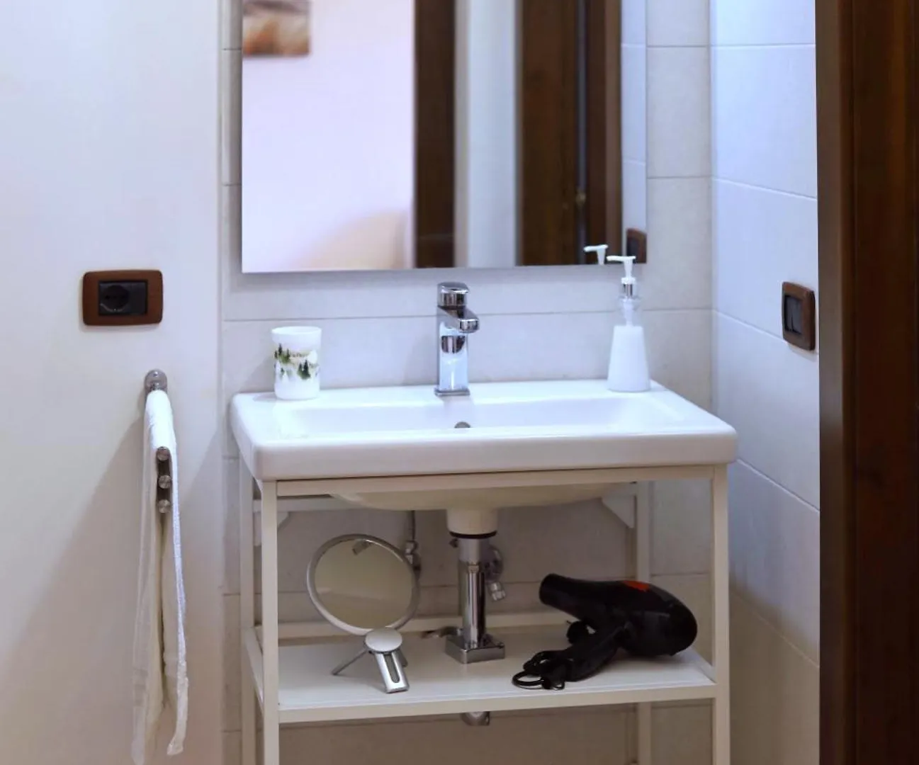 Cataneasy Rooms Italy