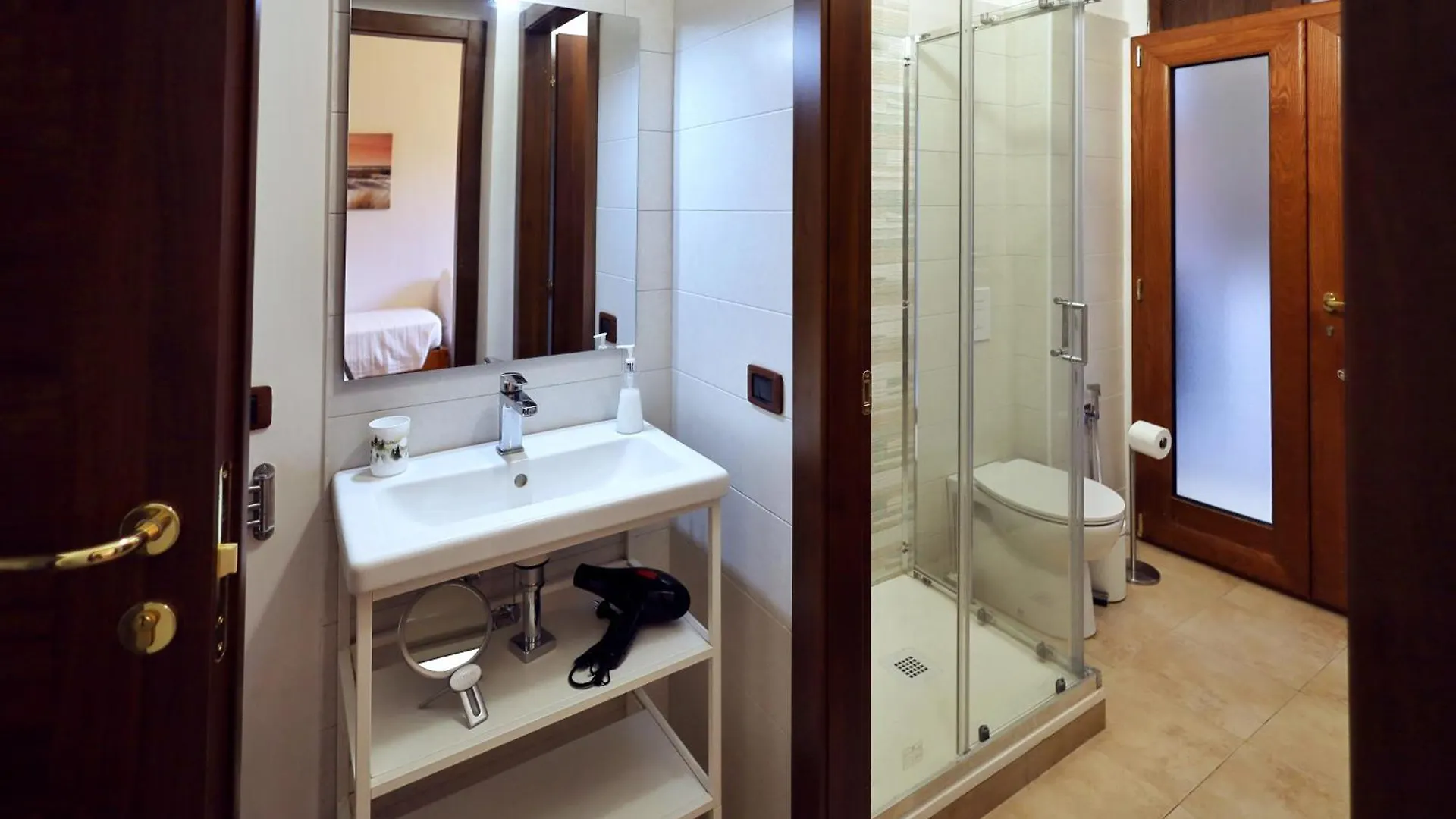 Bed & Breakfast Cataneasy Rooms Italy